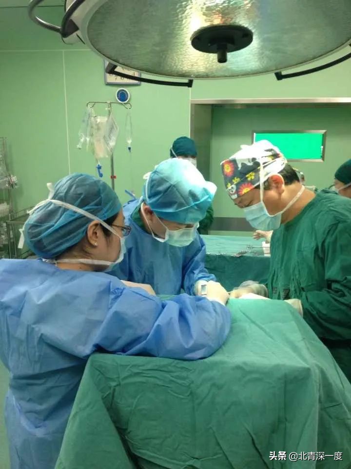 抗疫中医护人员感染牺牲,抗疫中医生感染牺牲的视频