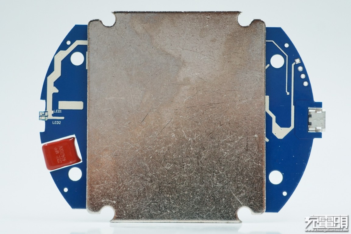 绿联无线充电宝拆解,绿联30瓦充电器拆解