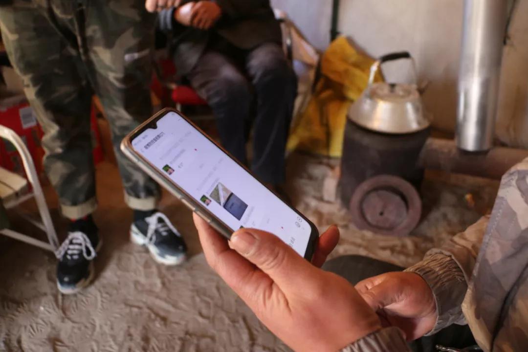 9小时，50张图，带您看全村最靓“代购员”