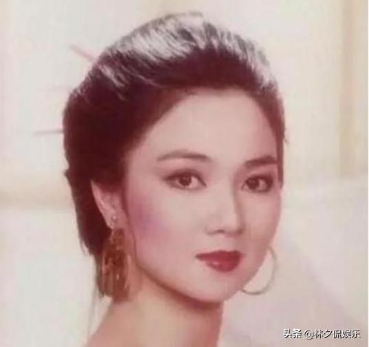 42岁白冰冰照片,26岁遭丈夫背叛