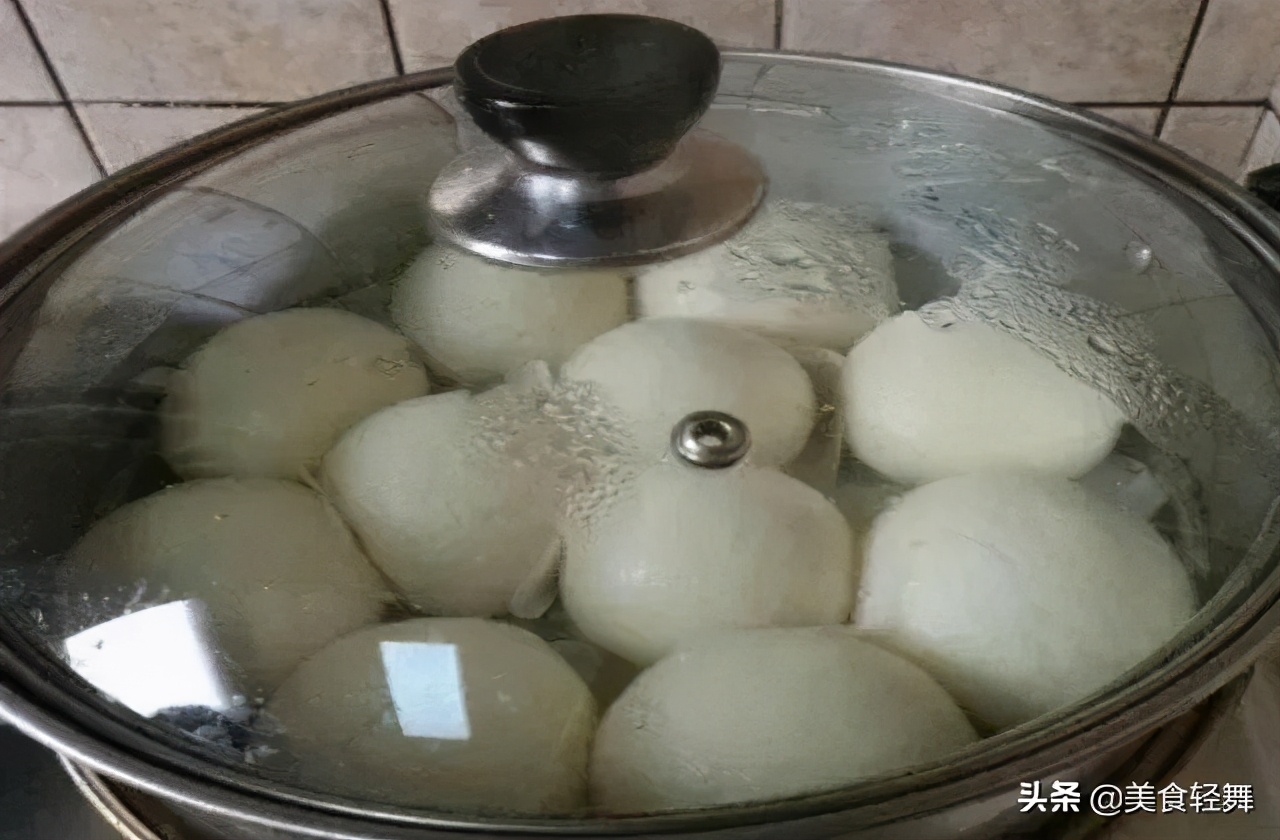 为什么馒头店买的馒头凉了也不硬,为什么馒头店的馒头细腻