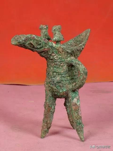 七十年代农民挖出国宝 (农民淘金挖出罕见国宝)