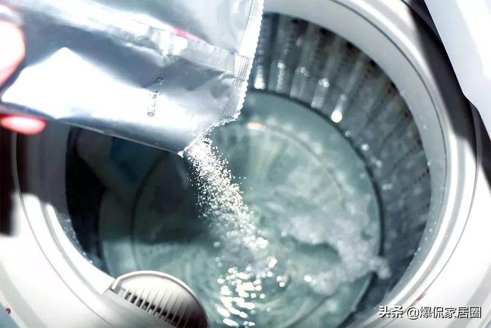 3400买的海尔洗衣机，用了1年多，拆开这个地方一看：懵了
