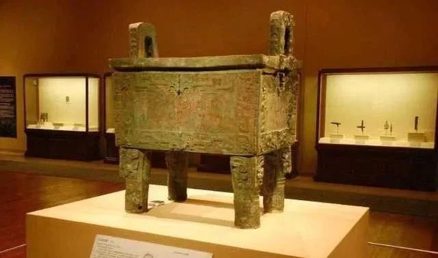 后母戊鼎文物仿制,国内最珍贵的文物后母戊鼎