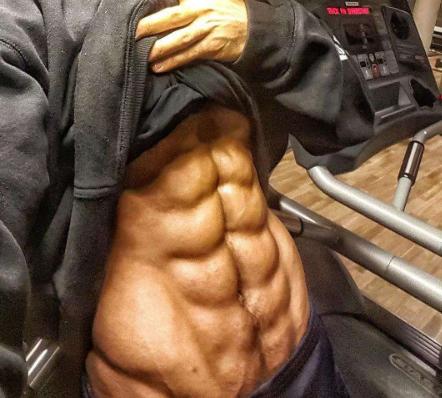 如何练出肌肉不大块,怎样才能练出肌肉不僵硬