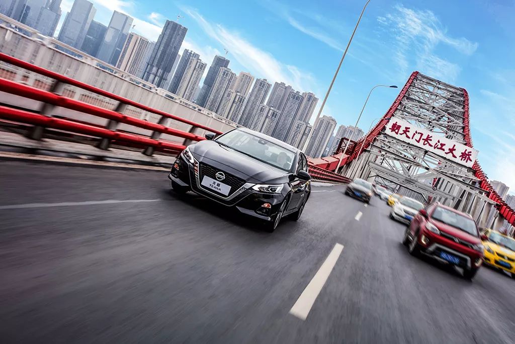 天籁2020款2.0自吸几秒破百,新款天籁2.0l动力真实测试