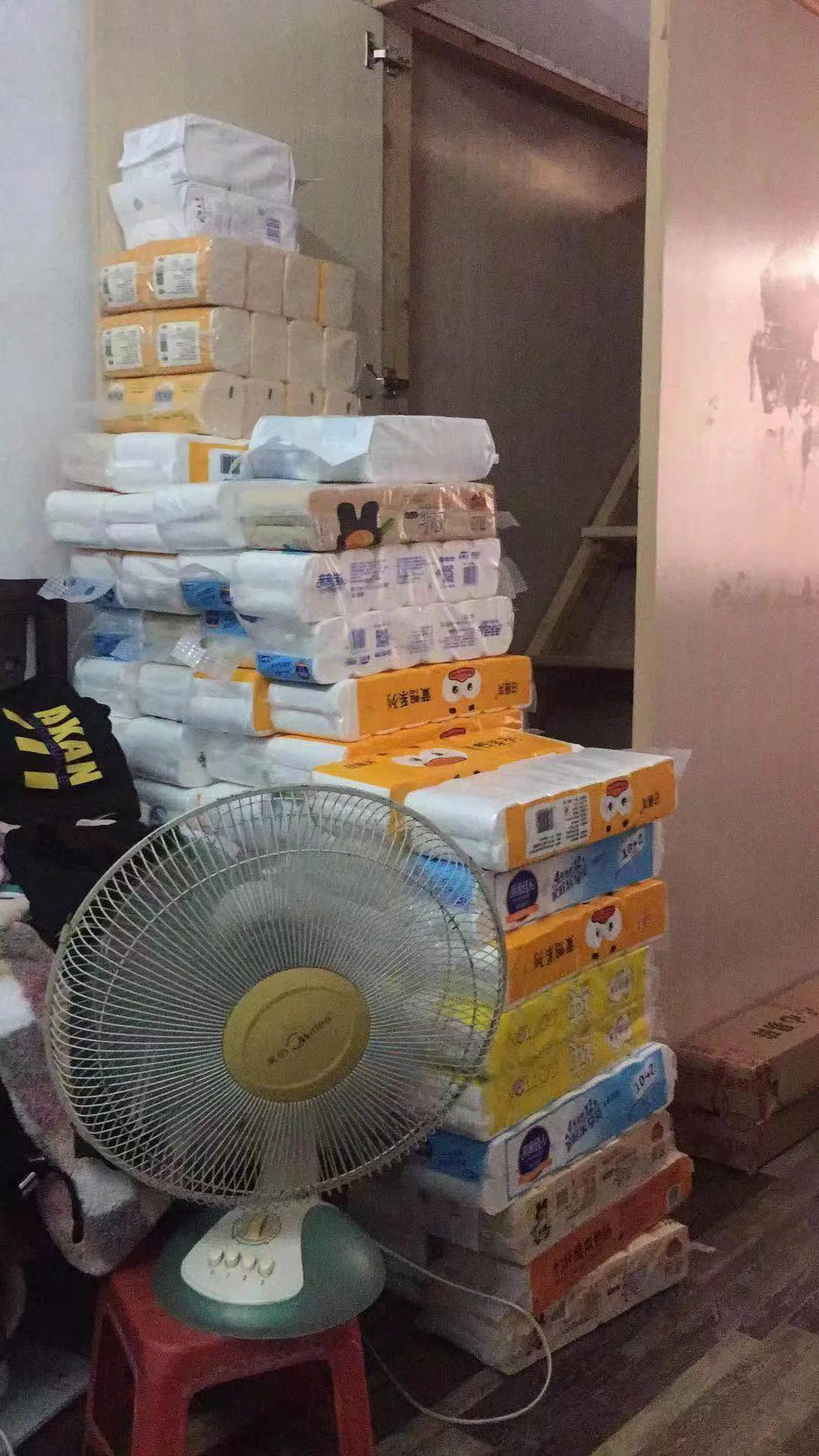 摆地摊兼职卖纸巾靠谱,纸巾代理和批发真的能赚钱吗