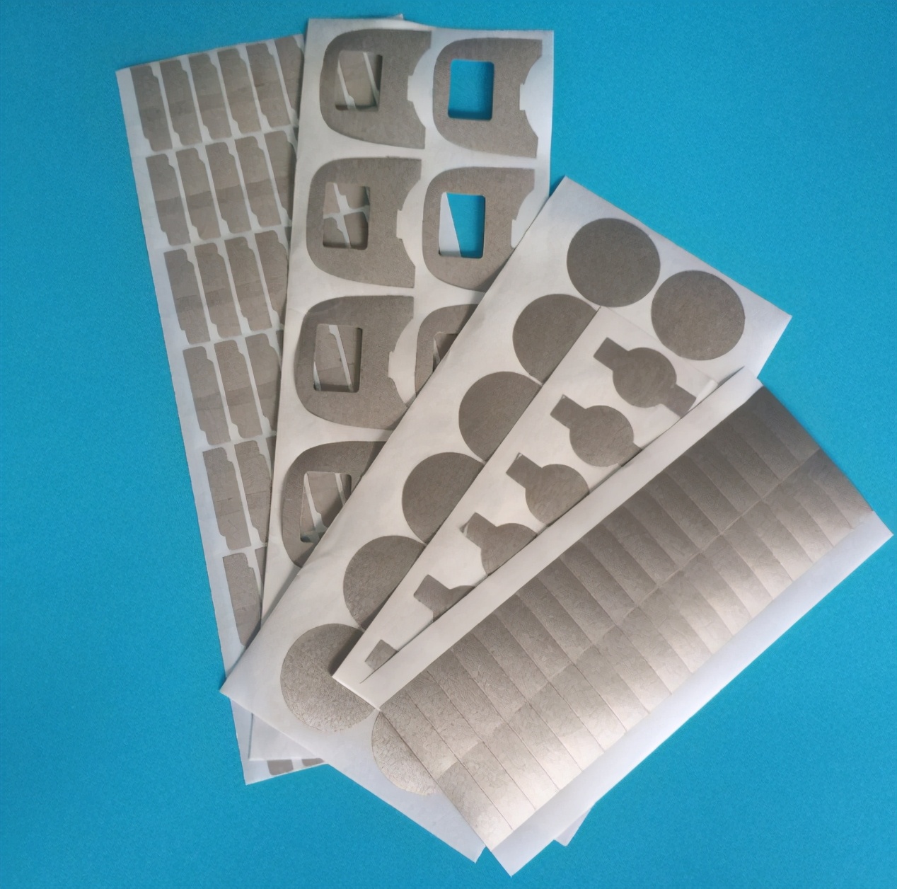 模切产品局部背胶怎么做,背胶模切加工是怎么经过全检的