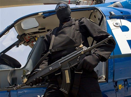 HK家的美味御姐，滚柱闭锁的小口径HK33突击步枪