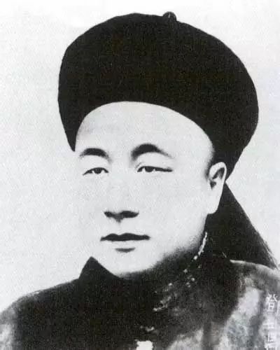 邓世昌做的历史贡献,邓世昌的任职和事迹