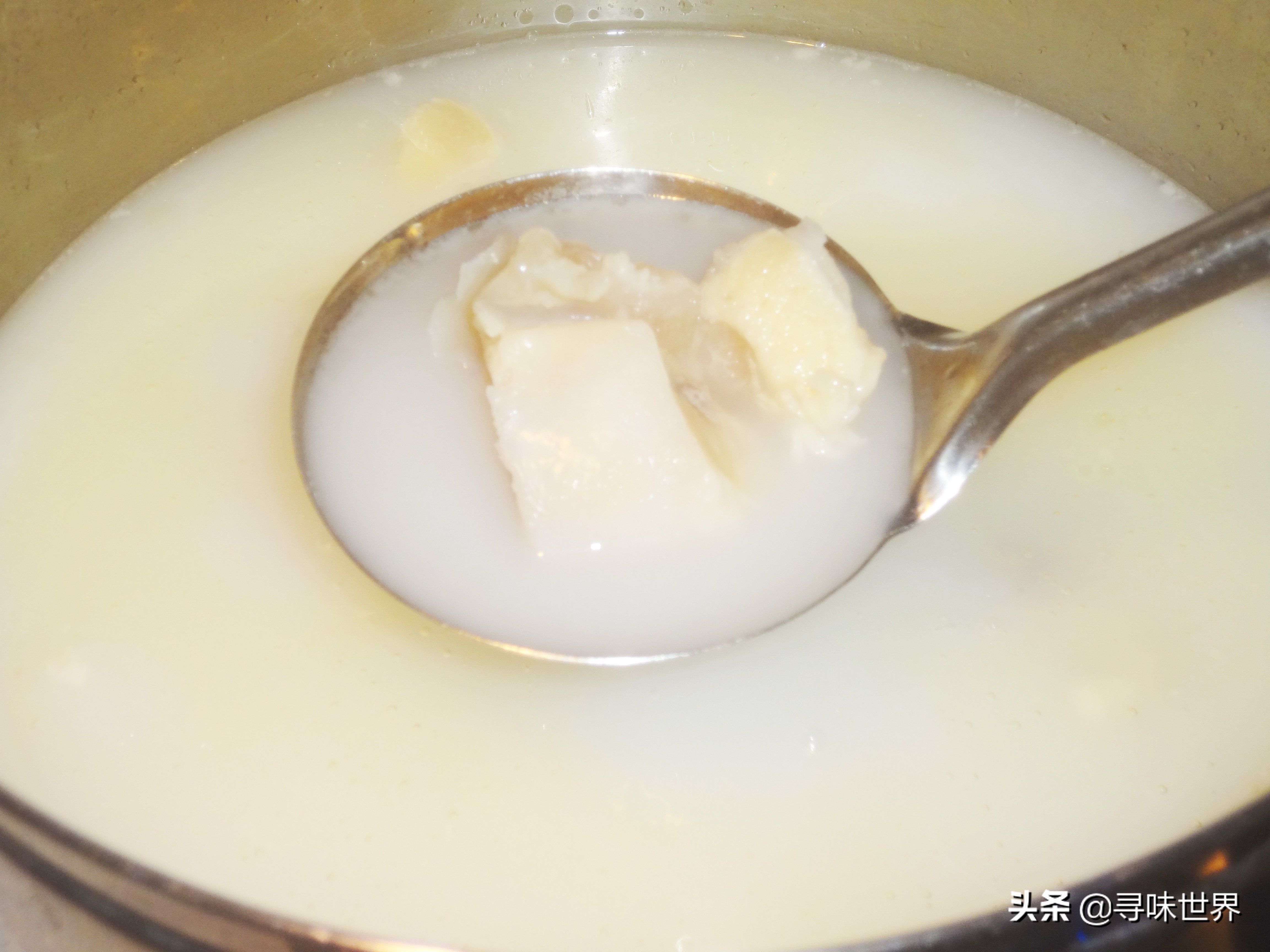 最适合冬天喝的汤常喝暖身又暖胃,适合秋冬喝的哪些汤暖身还养生