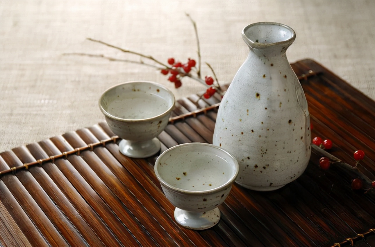 白酒最高多少度合适,白酒多少度喝起来最舒服