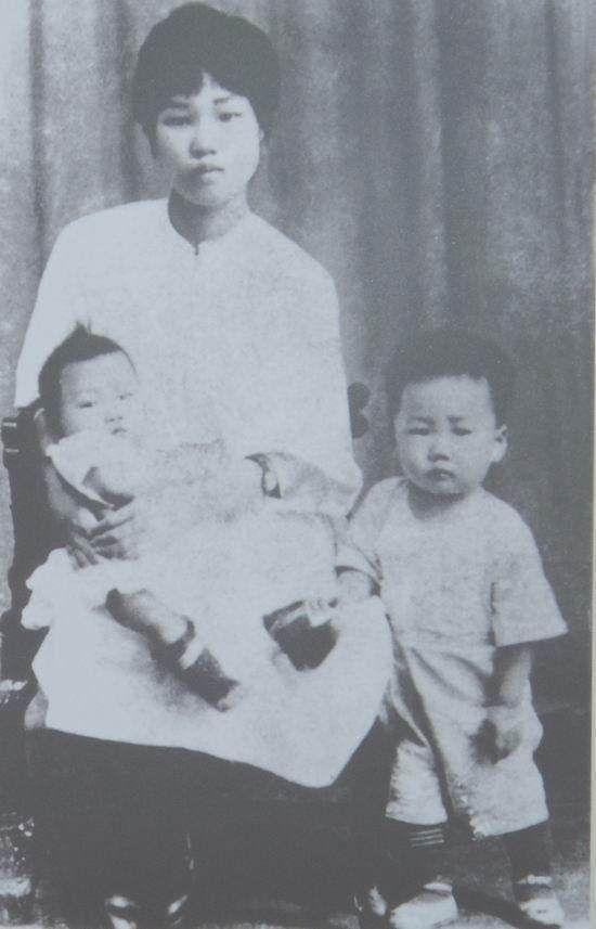 杨开慧牺牲后，毛主席说了一个诗经中的四字典故