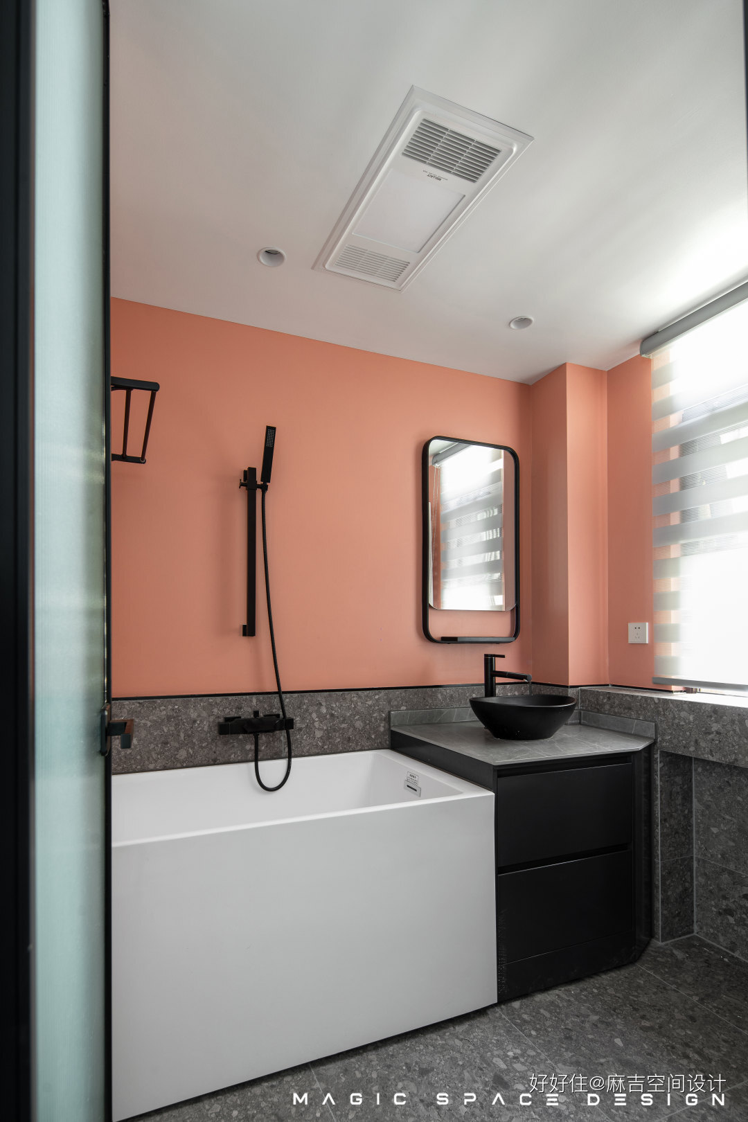 170平客厅阳台现代简约设计,北阳台西厨现代轻奢