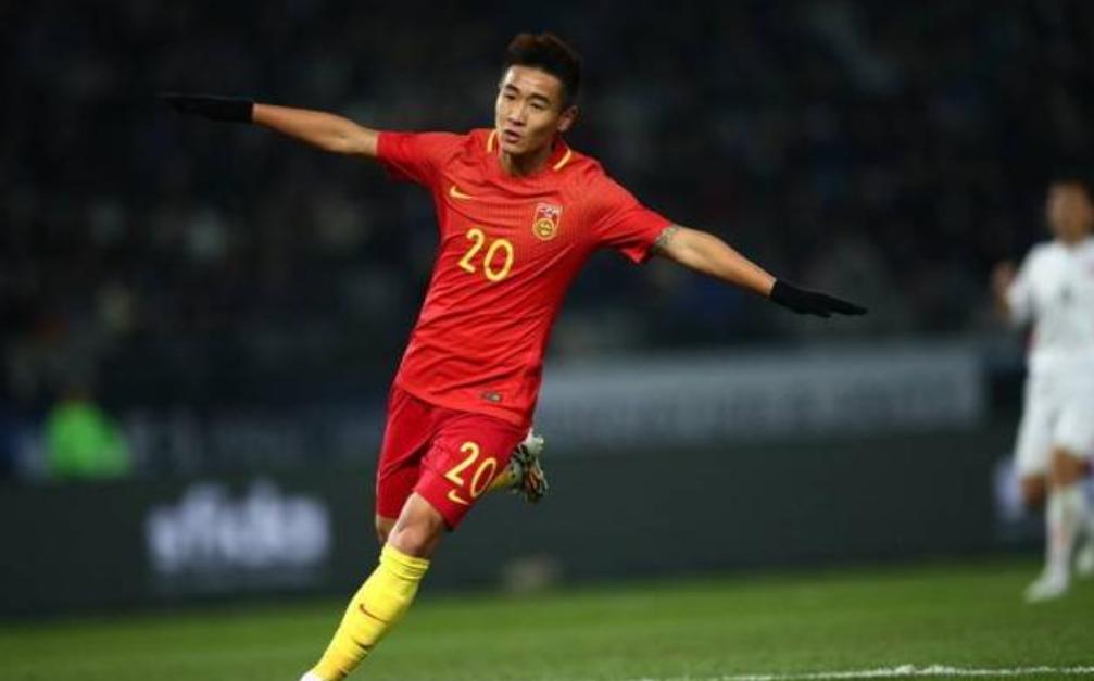 里皮重新接手国足带来新希望,17岁一战成名彻底征服里皮