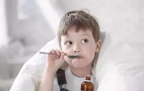 家长感冒了怎么防止宝宝感冒,家长应警惕孩子的病无法治愈