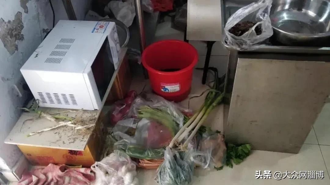 曝光餐饮后厨脏乱差违法吗,曝光滨州多家餐饮店上黑榜