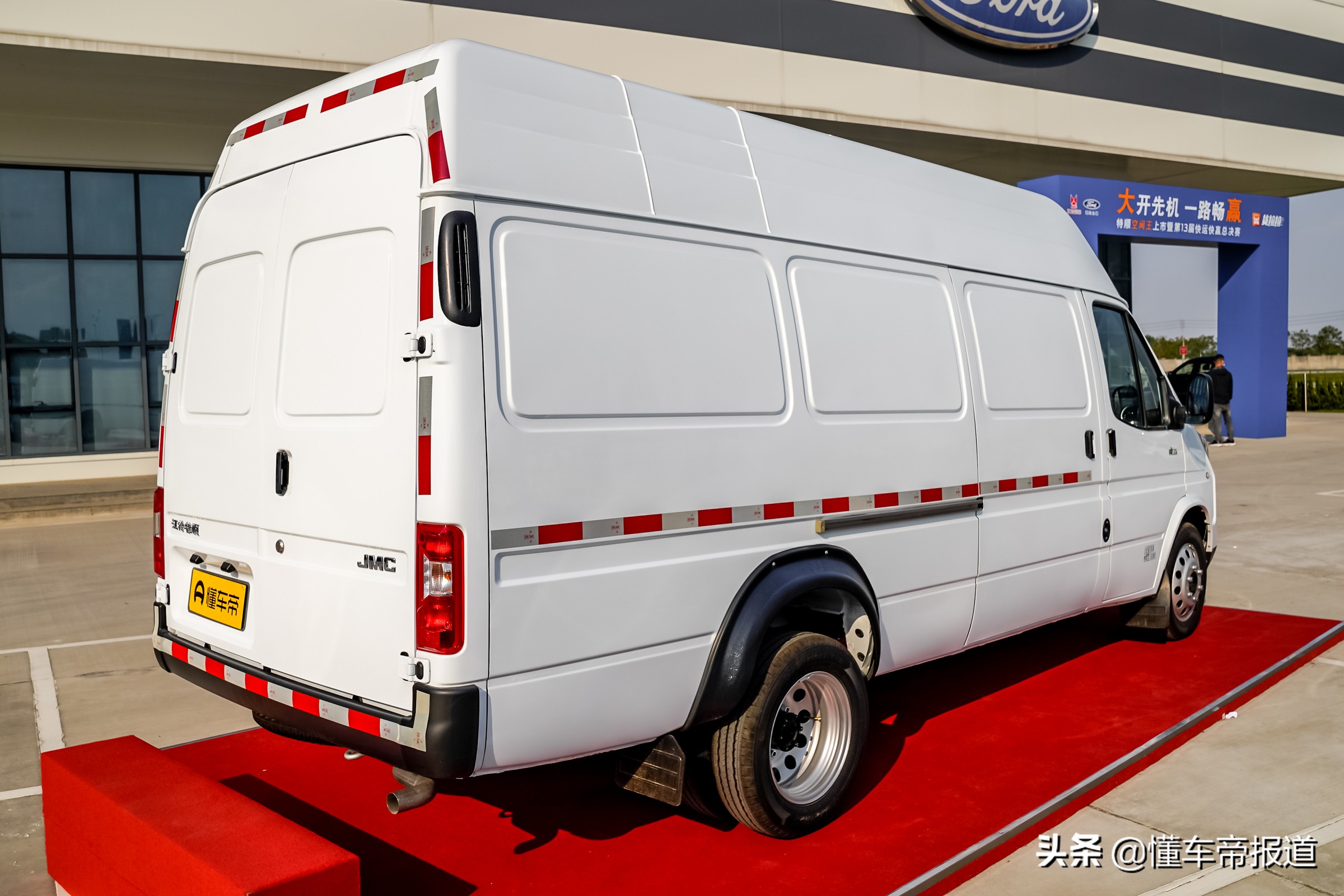 新款江铃特顺空间王降价,江铃特顺长轴高顶空间王二手车