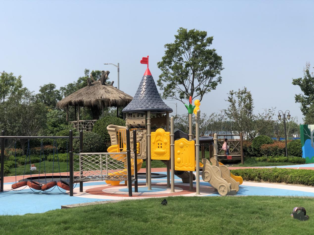 约10万方王府井奥莱火热招商中，小镇的繁华正式启幕