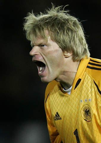 踢足球什么样的球衣比较好看,踢足球为什么都要7号球衣