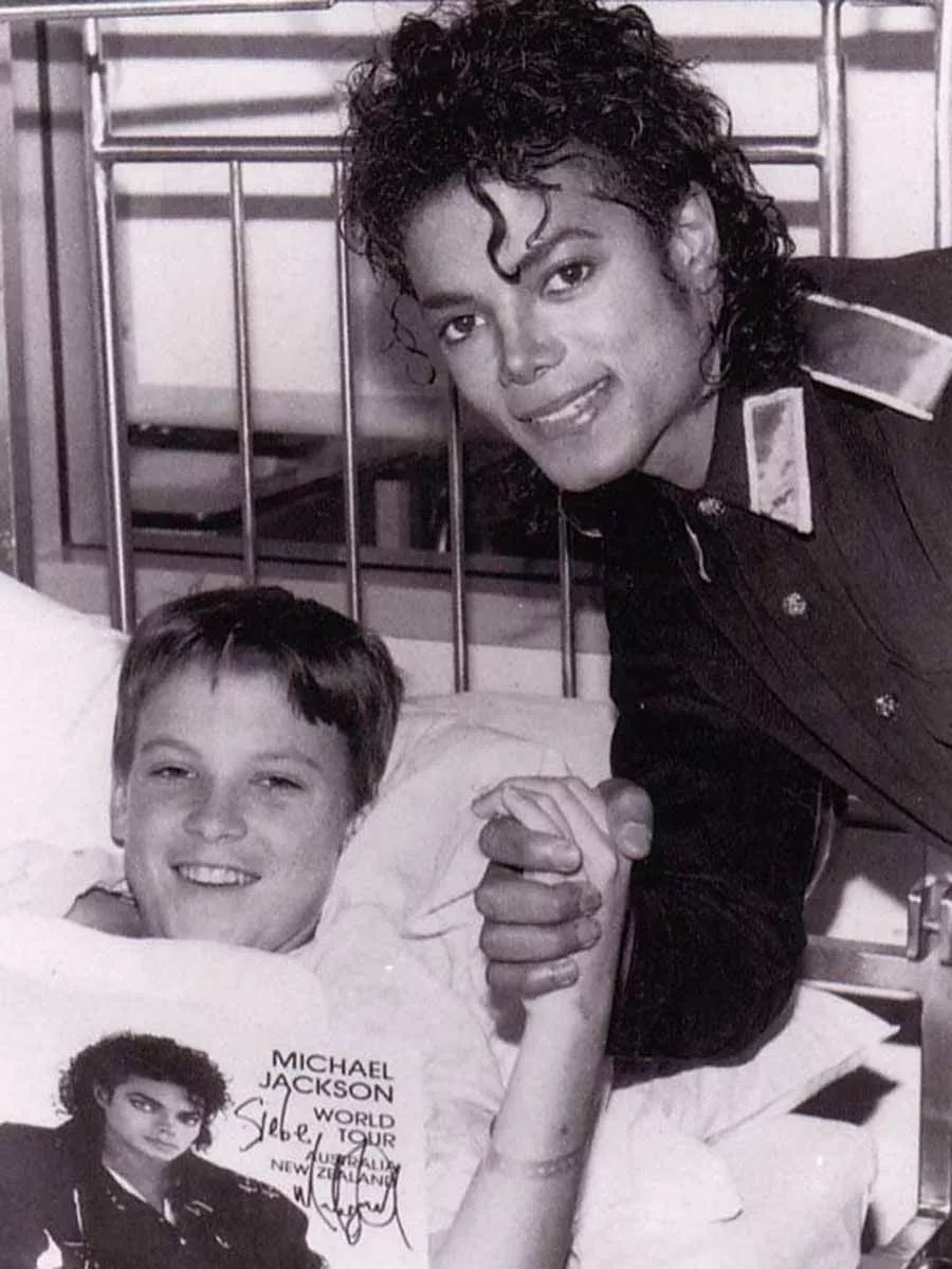 迈克尔杰克逊月球漫步视频完整版,迈克尔杰克逊月球漫步完整视频