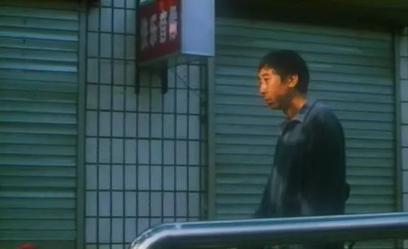 导演界有比张艺谋地位还高的吗,比张艺谋更老牌的导演有谁