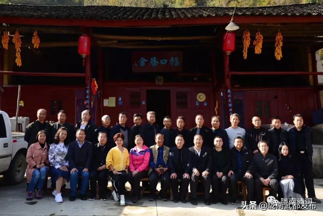 閲戠宄渤鍏洯,閲戠瑁曟渤鍥剧墖