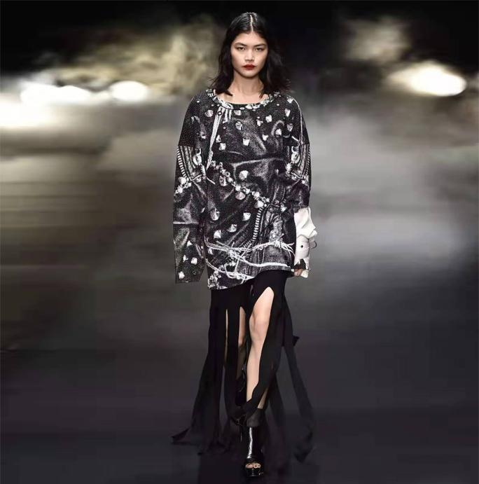 朋克风穿搭如何搭配裤子,淡淡朋克风穿搭