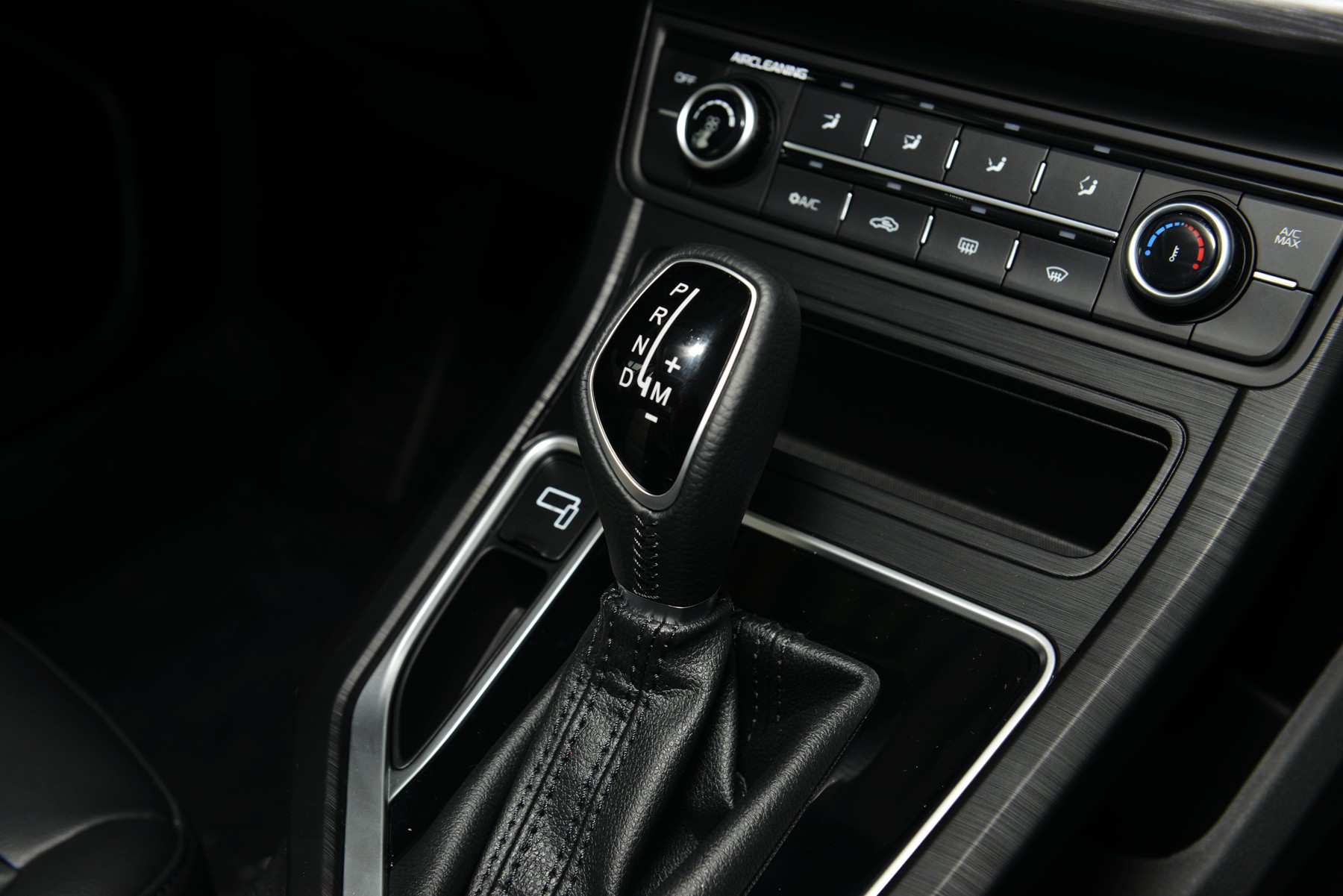 到店试驾感受来自吉利豪越的魅力,吉利新款远景到店实拍