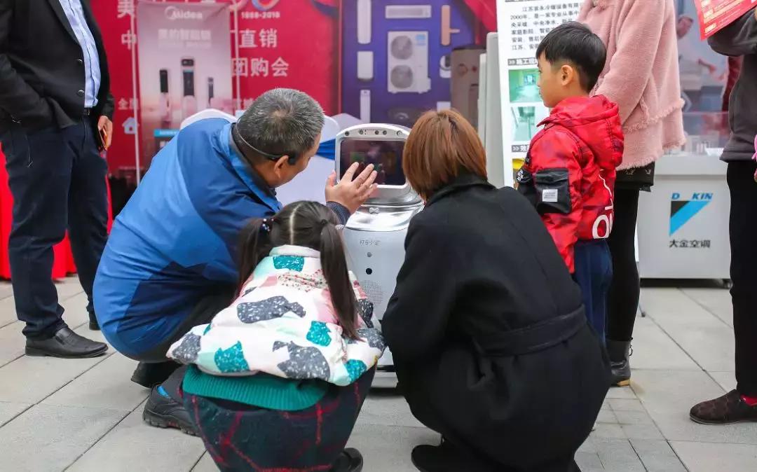 家装活动现场火爆,家装活动盛大开幕