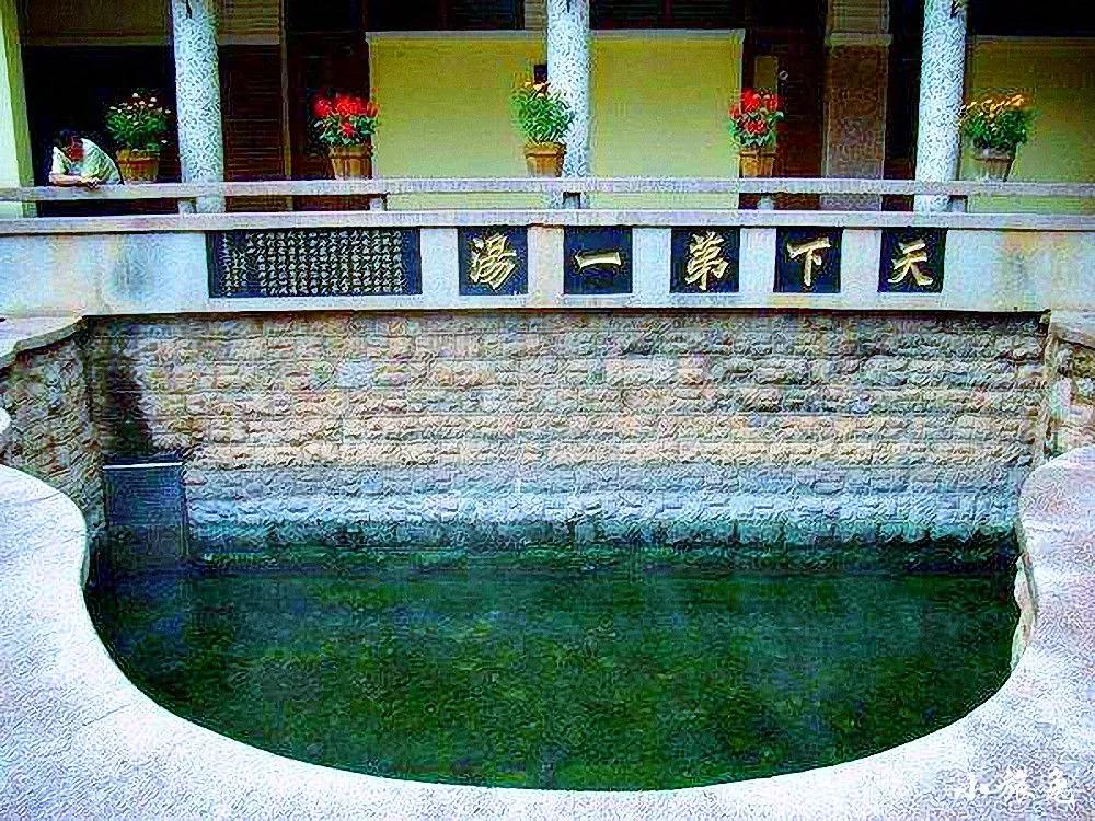 去云南哪里泡温泉最好,云南必去十大景区推荐