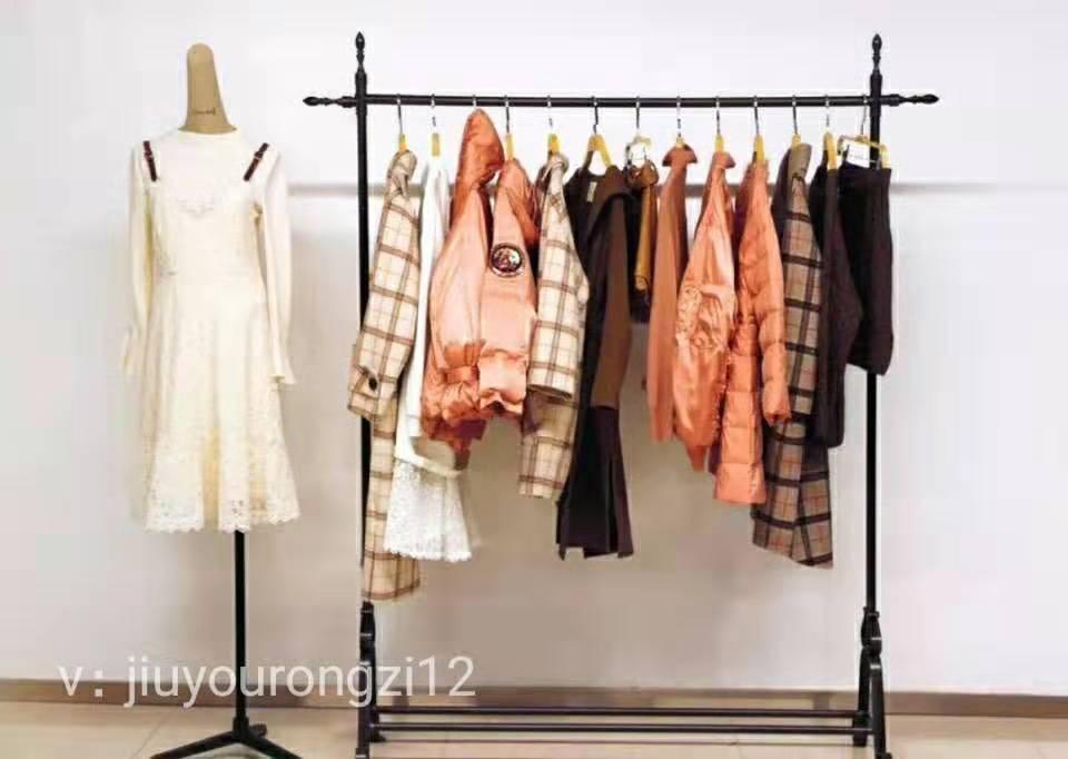 库存服装生意知识大全 (库存服装批发模式)