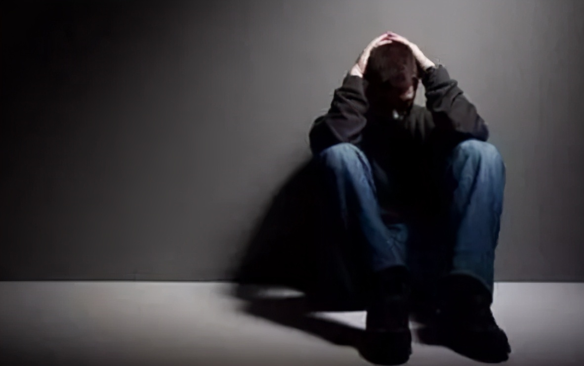 抑郁症病人家人该顺着他的脾气吗,家人得抑郁症不接受治疗该怎么办