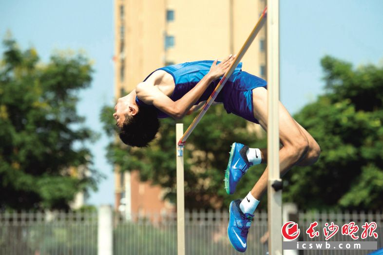 长沙市高中田径比赛,长沙学子军训表演视频