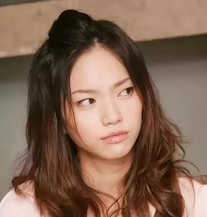 鐢靛奖涓渶姣佷笁瑙傜殑鐗囨,鐩樼偣鐢靛奖姣佷笁瑙傜殑鐗囨