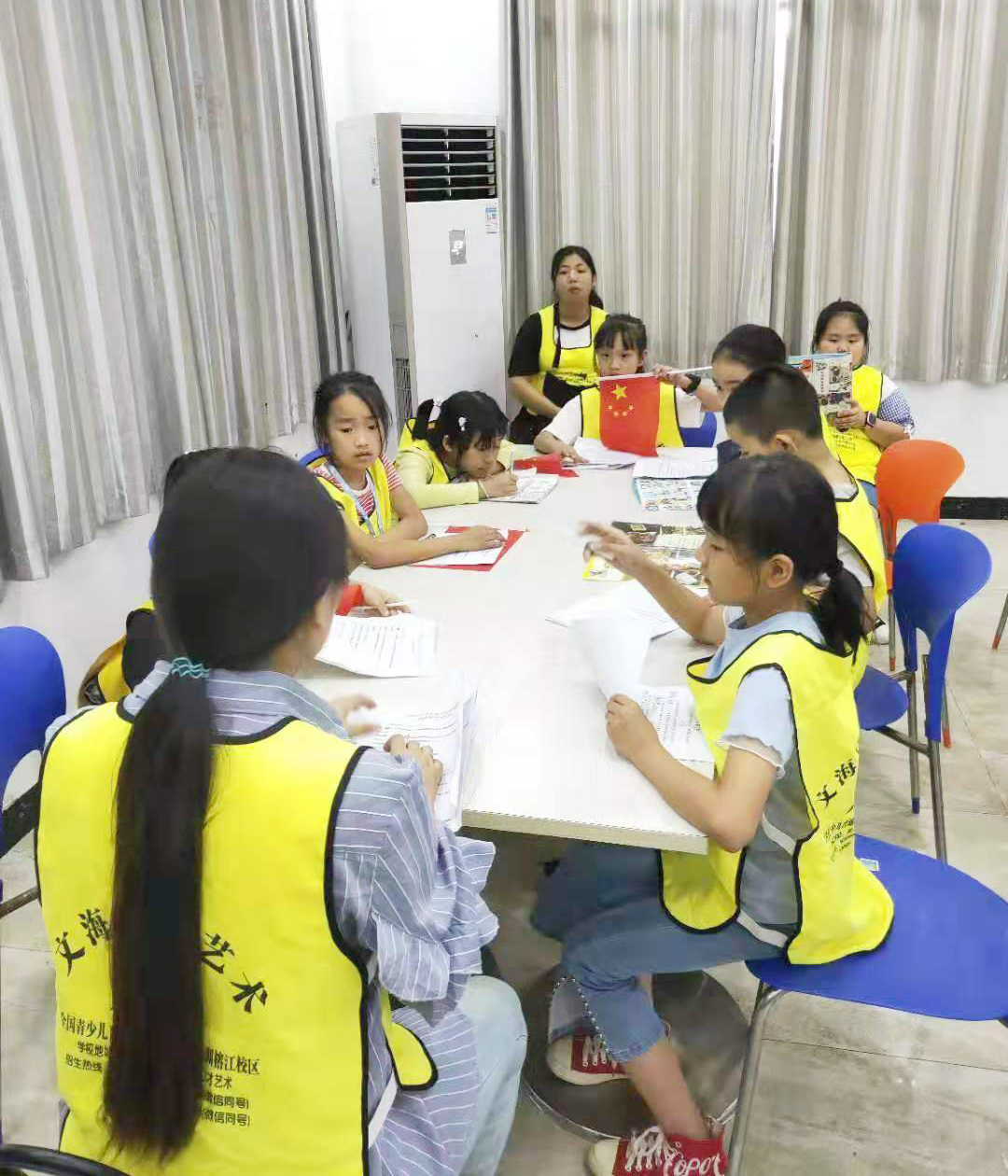 榕江文海语言口才艺术培训开展课外阅读活动，增强孩子阅读能力