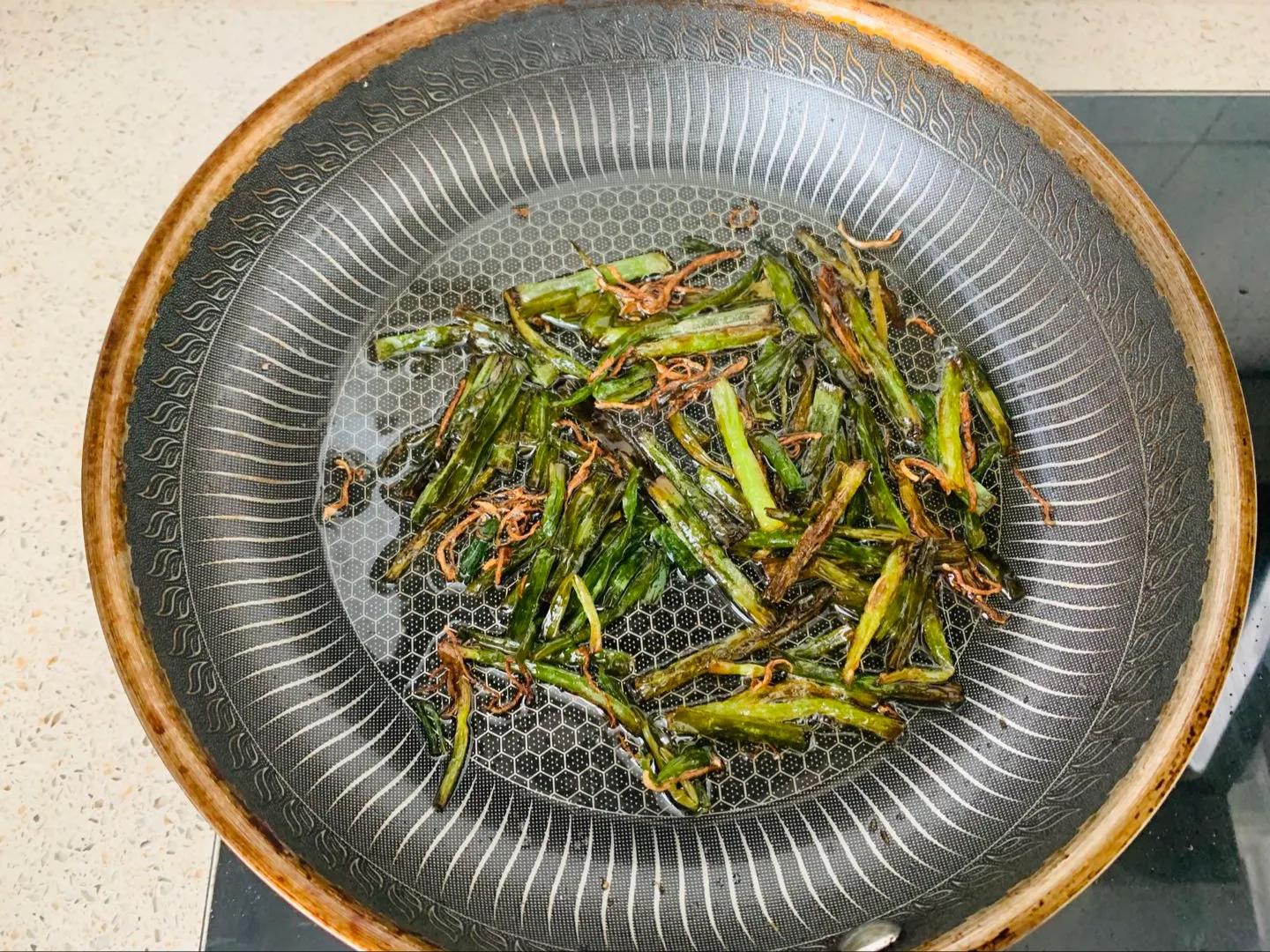 做手擀面面条怎么和面比较好吃,做手擀面条怎么和面