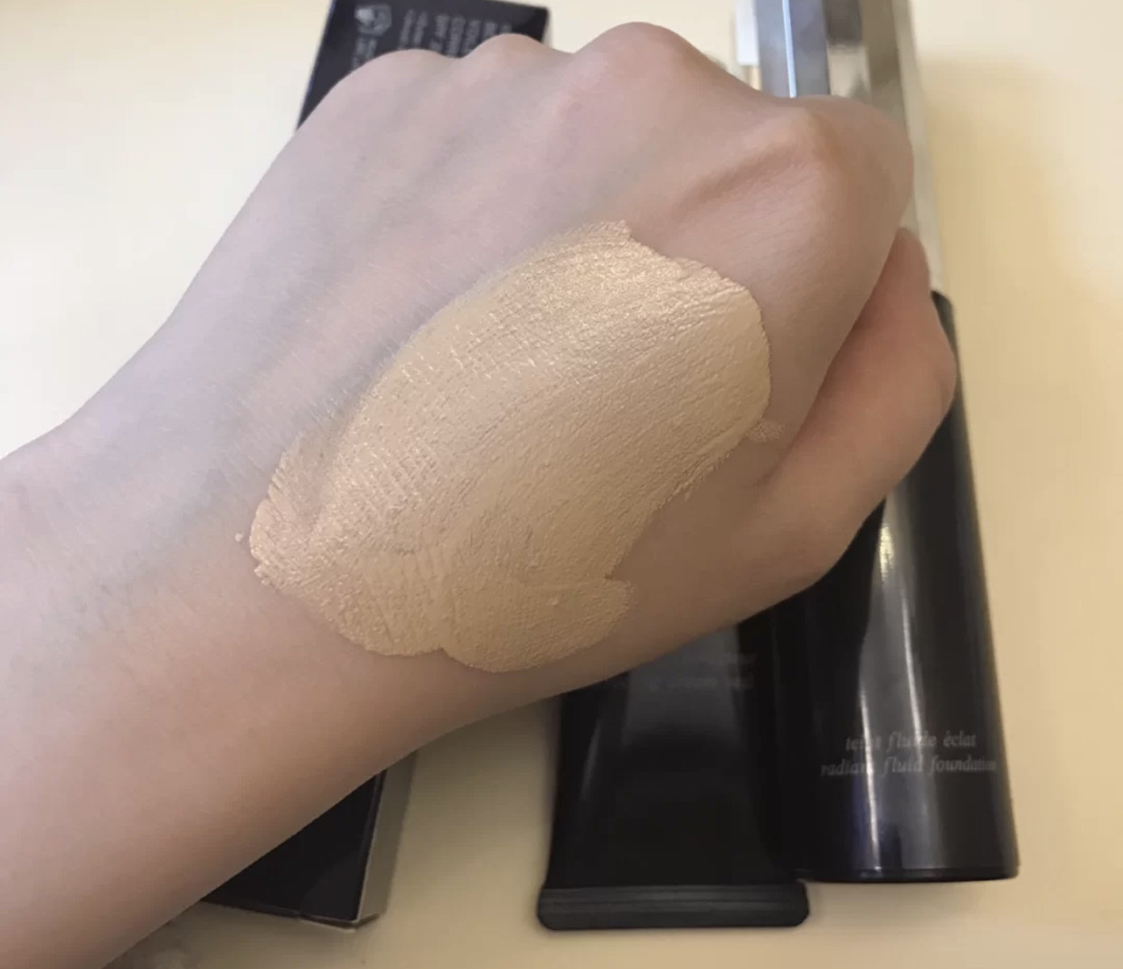 秋冬大牌粉底液推荐混合皮,阿玛尼粉底液哪一款最好用