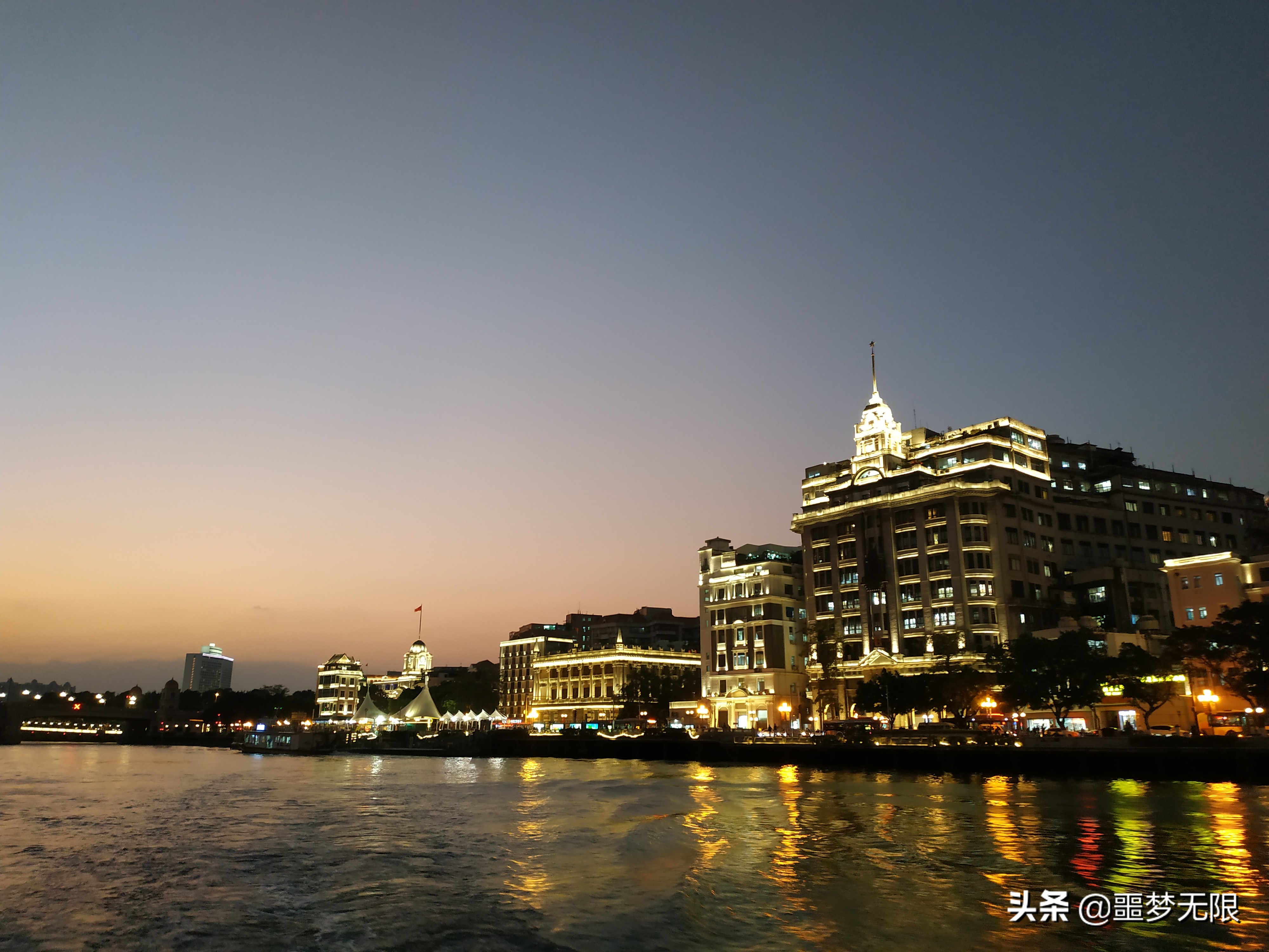 广州珠江夜游双人套餐三层,广州珠江夜游优惠团购的船