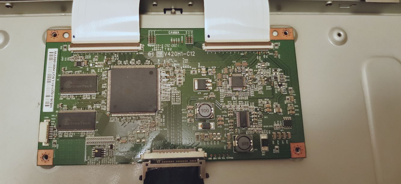 长虹55寸液晶屏闪屏解决方法介绍,不用压屏机能修复排线吗