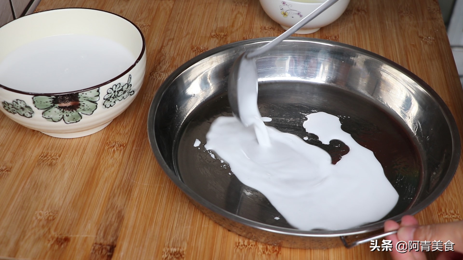 凉皮最简单快速做法不揉面不洗面,凉皮新做法不用洗面不用揉面