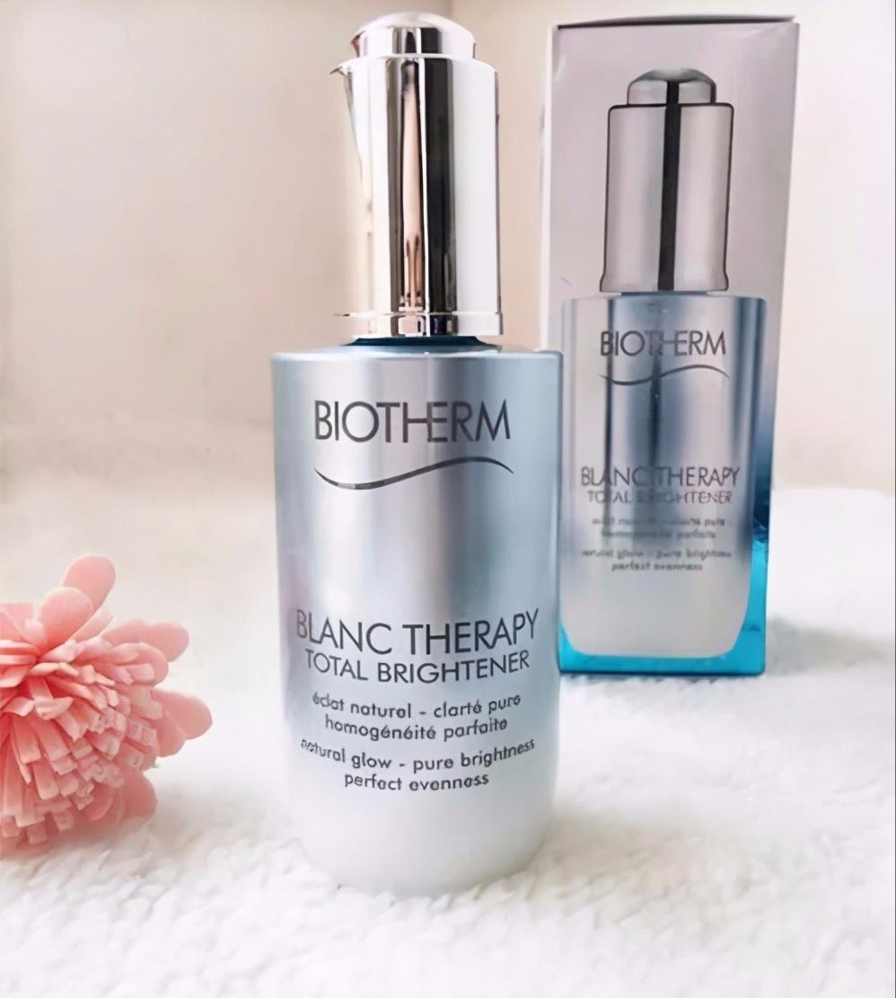 补水保湿淡化黑色素精华 (哪款精华既能补水也能抑制黑色素)