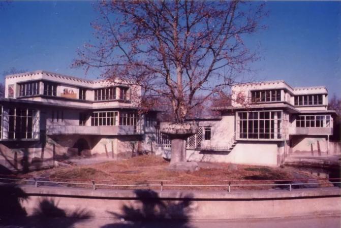 你知道吗？最早的西郊公园，竟然是个“马厩”~