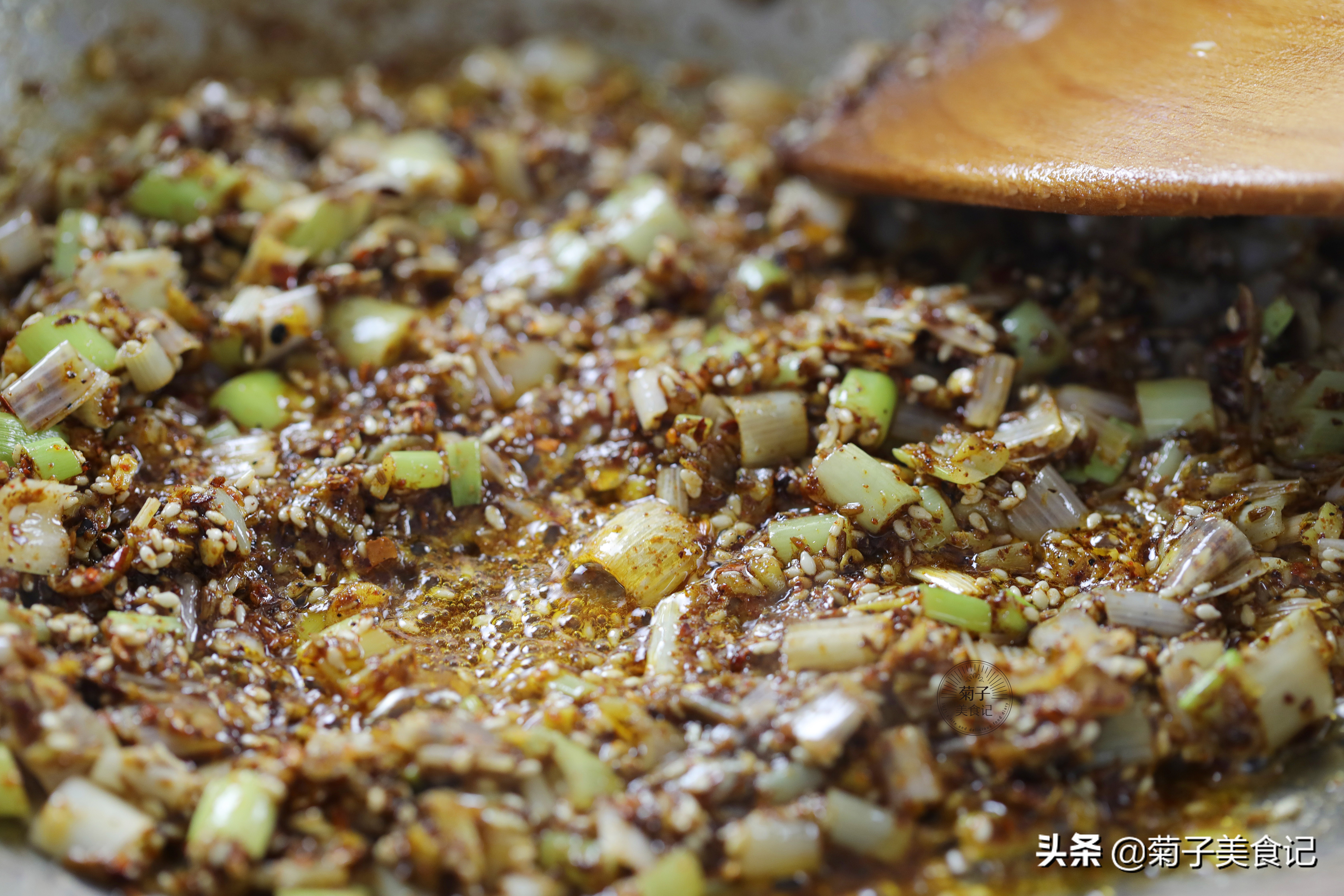 羊肉怎么炖着吃不柴没有膻味,羊肉现炖的好吃还是过夜的好吃