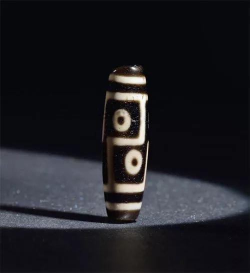 玩玉人的五个特征,玩玉之人最深度解析