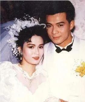 40年只爱一个人，乔帮主不止在台上演戏，也在人间做了一世好男人