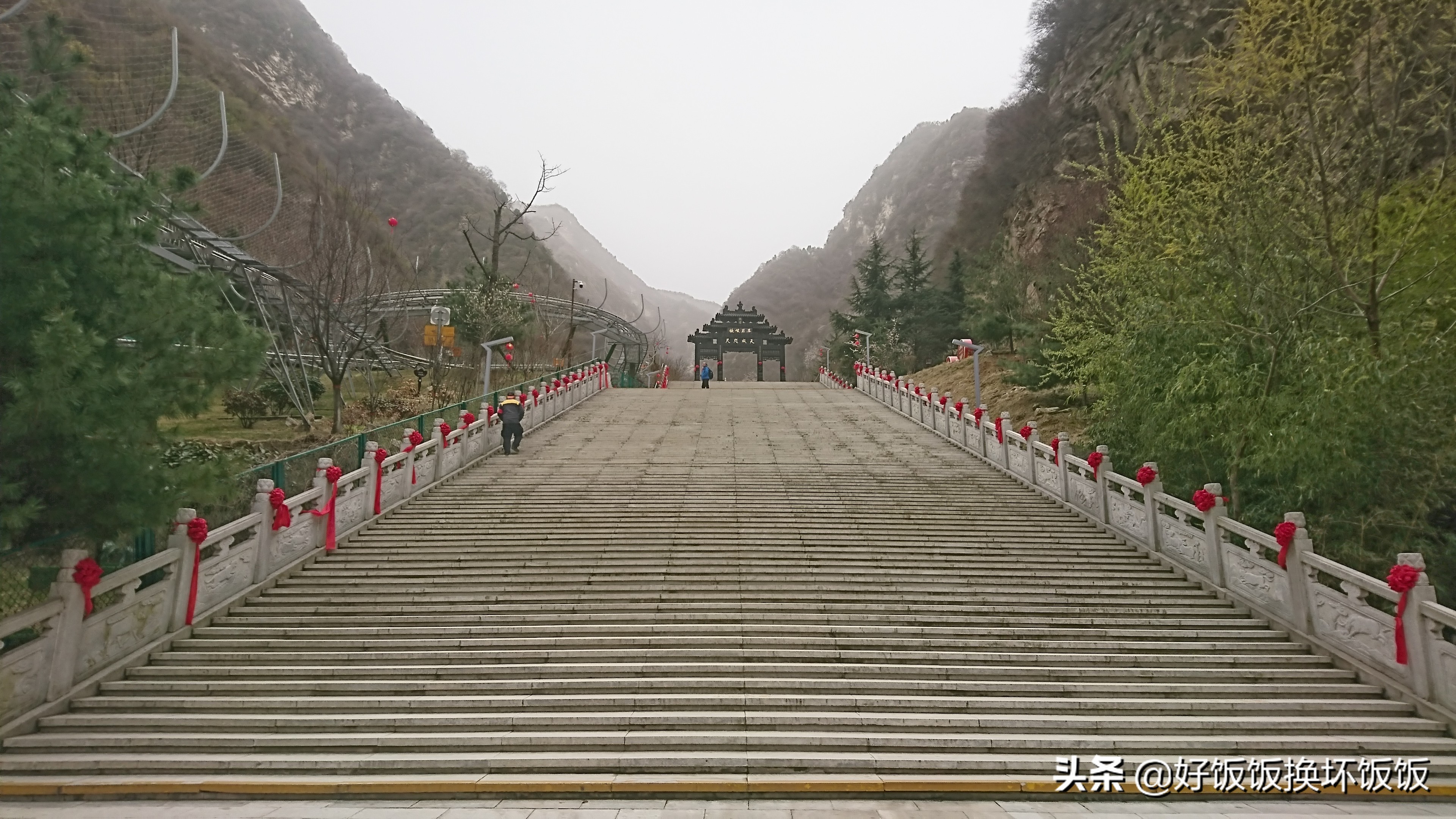 华山站到华山北峰怎么走,华山西峰到华山北峰山路怎样