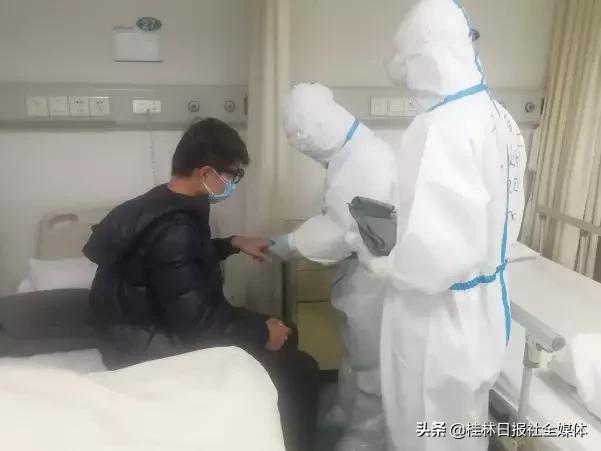 向离休老干部致敬,为95后护士点赞