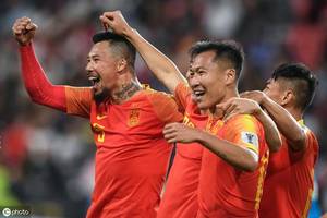 中国足球让人伤心的视频,中国足球队球迷心酸史