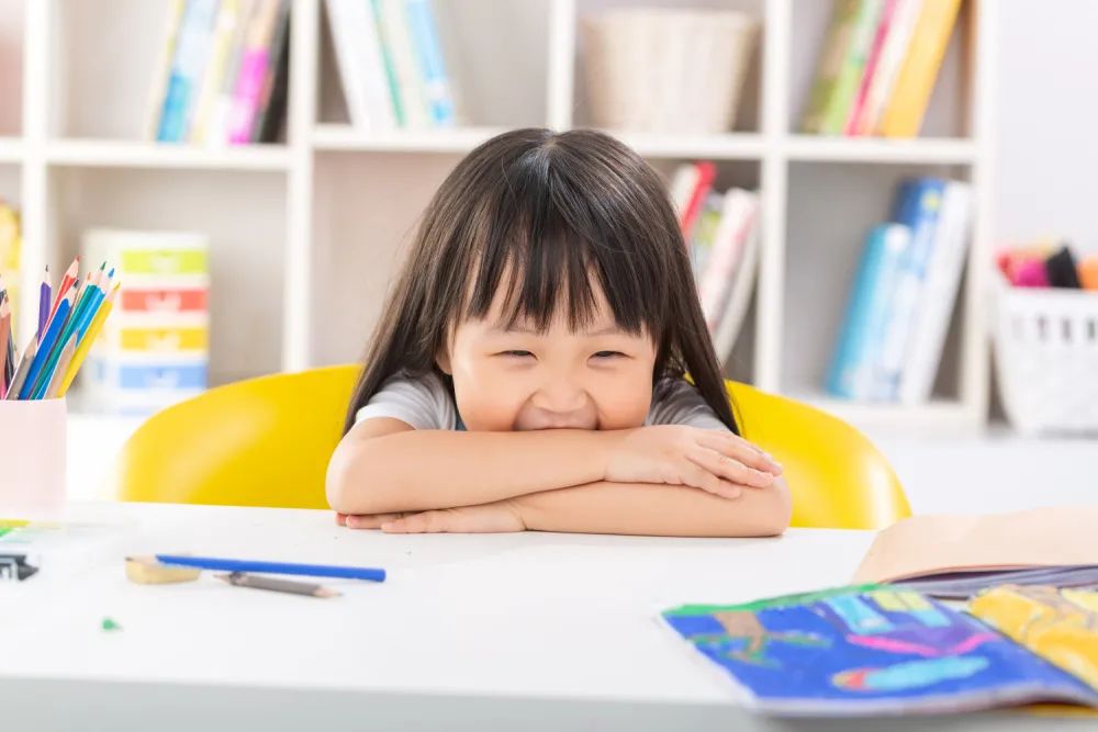 护童学习桌为什么比其他牌子贵,学习桌便宜的和贵的